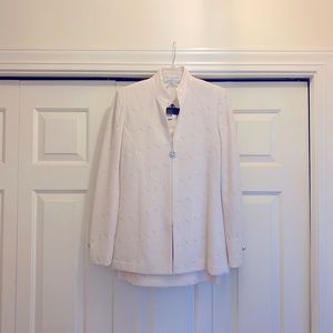 Women’s St John Suit Off White Sz 6
